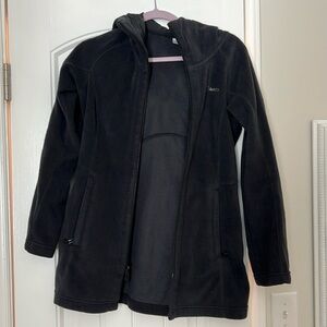 Columbia zip-up hoodie / sweater. Black color.